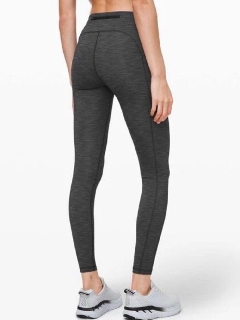 Lululemon Speed Up Tight 28"
*Brushed Full-On Luxtrem~
Heathered Black Size 8